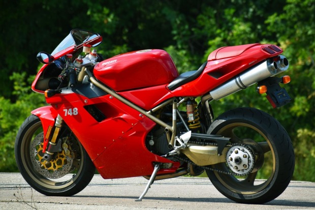 Ducati 748 biposto