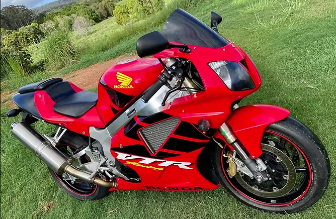 Honda
                VTR1000 SP-1