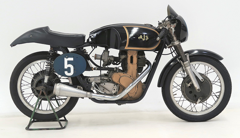AJS
              7r