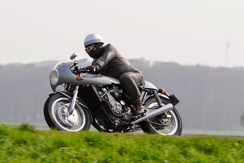 FZR1000 cafe racer