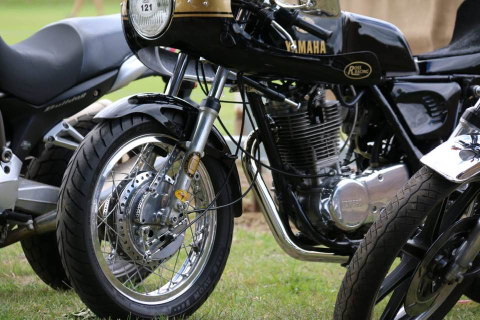 yamaha
              sr500