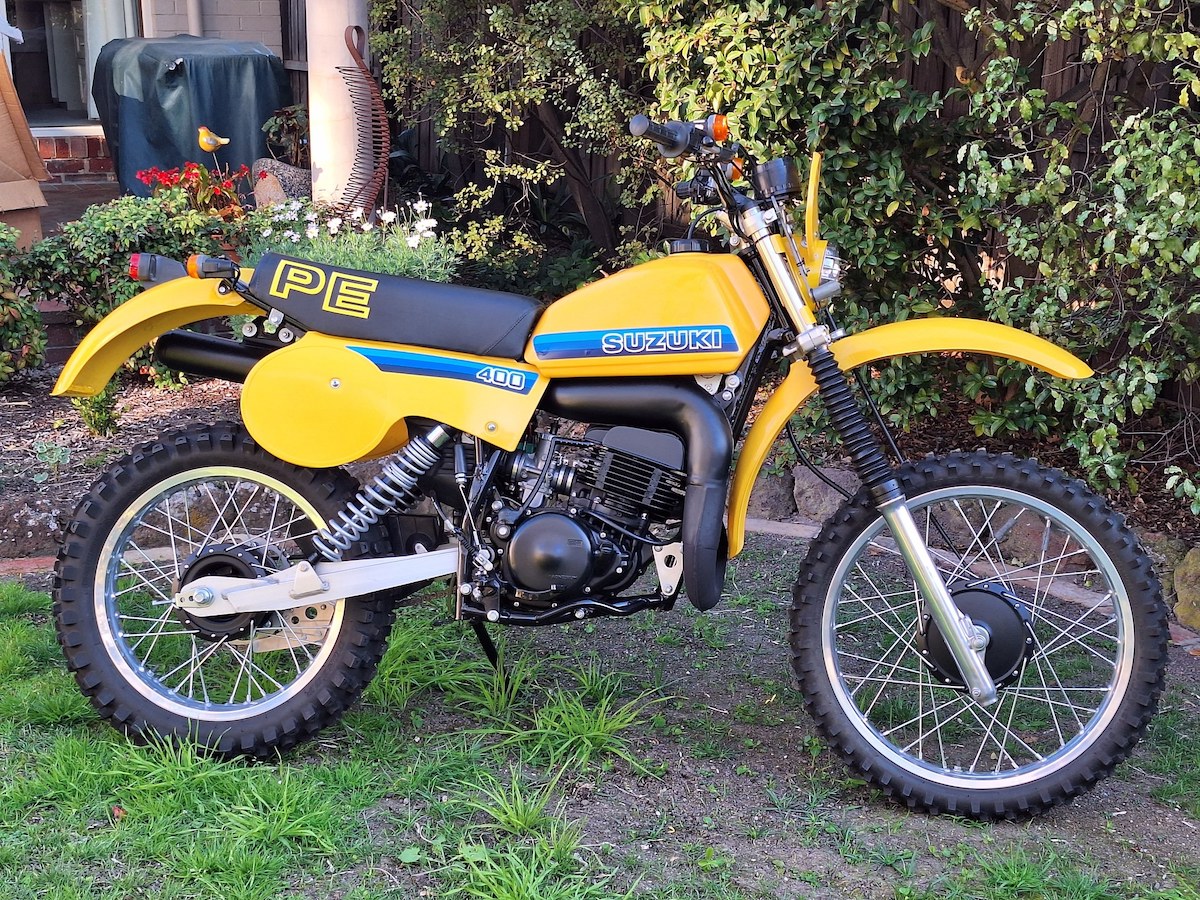 Suzuki PE400