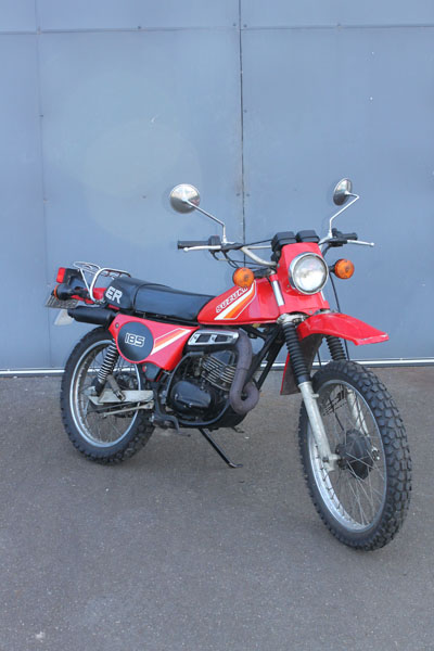 Suzuki
                TS185ER