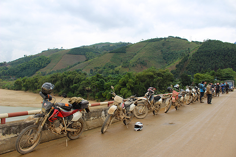 Vietnam
                motorcycle tour