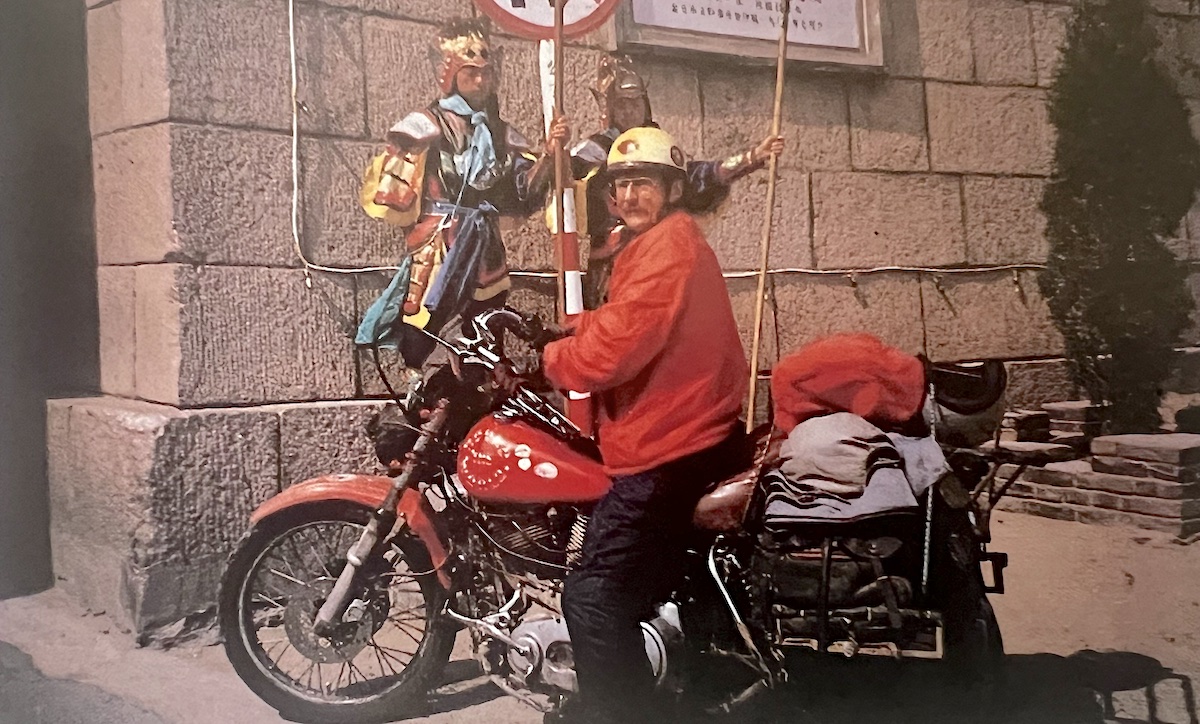 Dave
              Barr